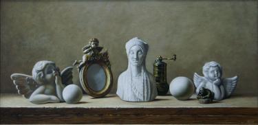 Натюрморт со статуэткой Мусина Л.