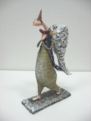 Ангел с сердцами 102